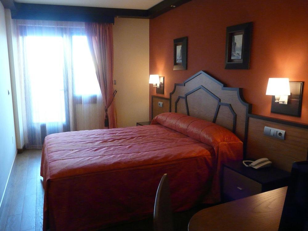Hotel Tio Manolo De Ноя Екстериор снимка